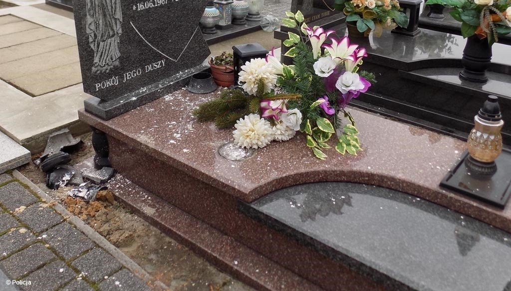 Cmentarny chuligan w rękach policji – FOTO