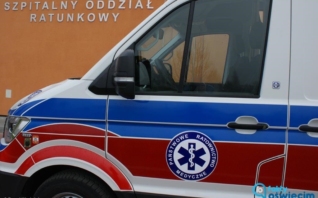 Chłopiec złamał rękę. Pomógł mu kierowca autobusu