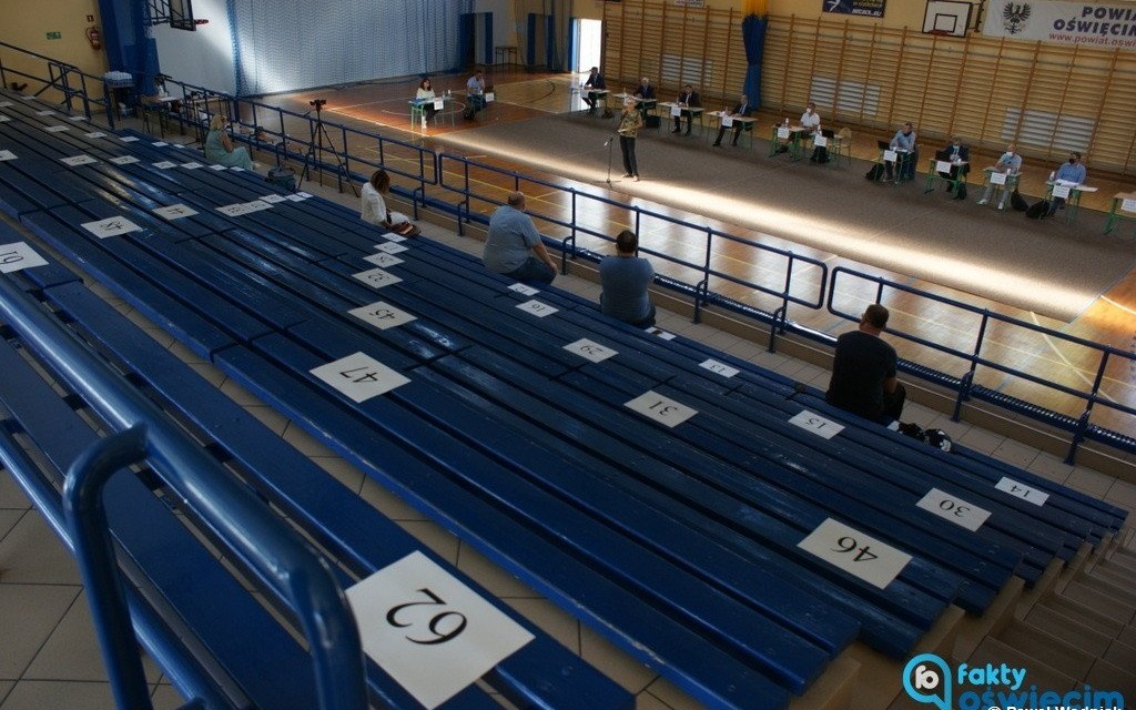 Co dalej ze spalarnią śmieci? Przyszło kilka osób – FILM, FOTO