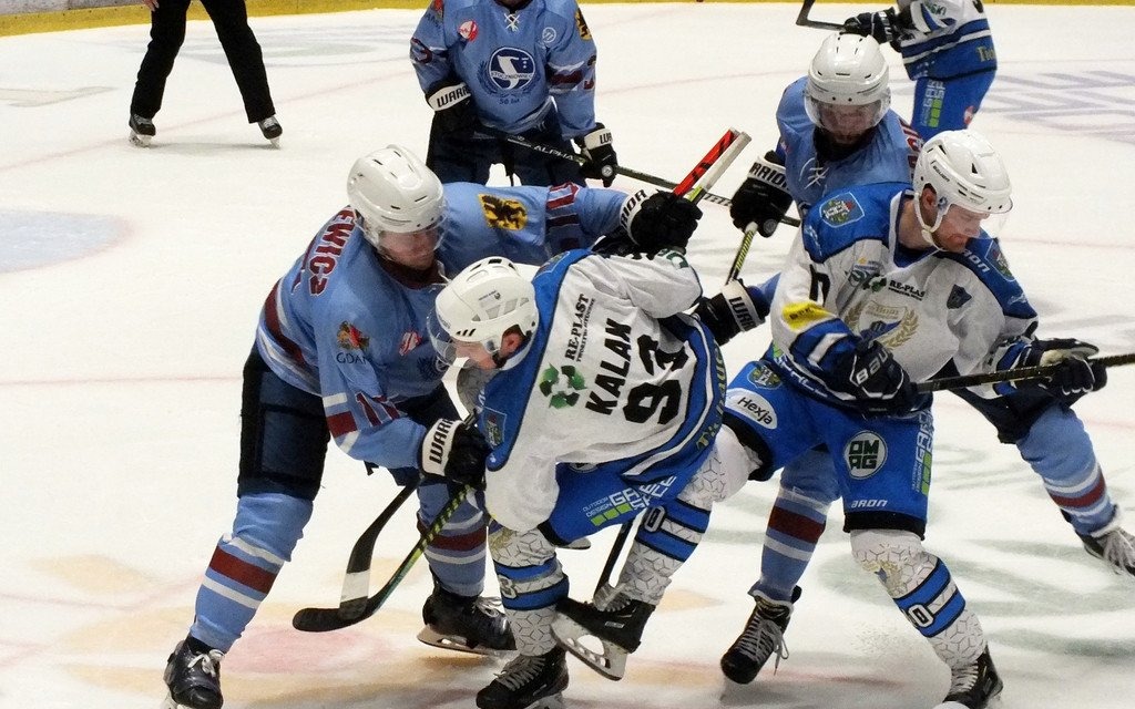 Bezproblemowe zwycięstwo Re-Plastu Unii