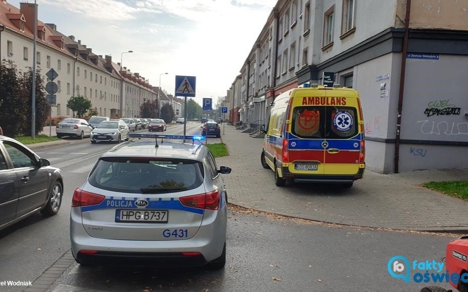 Dwie seniorki potrącone podczas cofania – FOTO