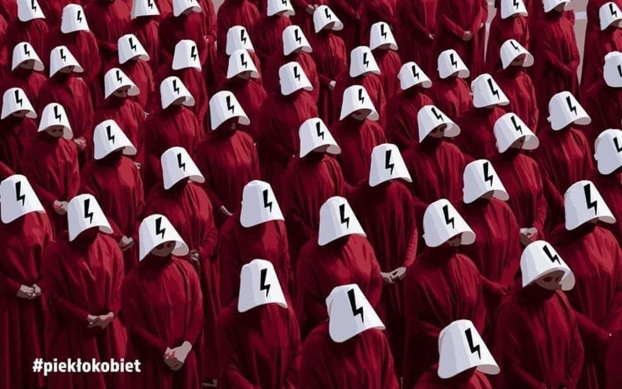 Protestacyjny spacer kobiet w Oświęcimiu