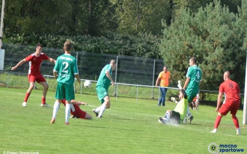 Cztery szybkie gole gospodarzy ustawiły mecz
