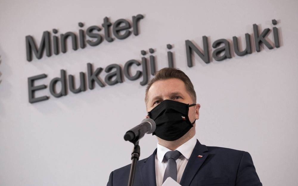 Mniejszy zakres wiedzy potrzebnej do zdania matury i egzaminu ośmioklasisty?