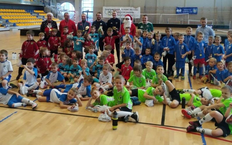 Osiem zespołów zagrało w Turnieju Mikołajkowym AP Unia
