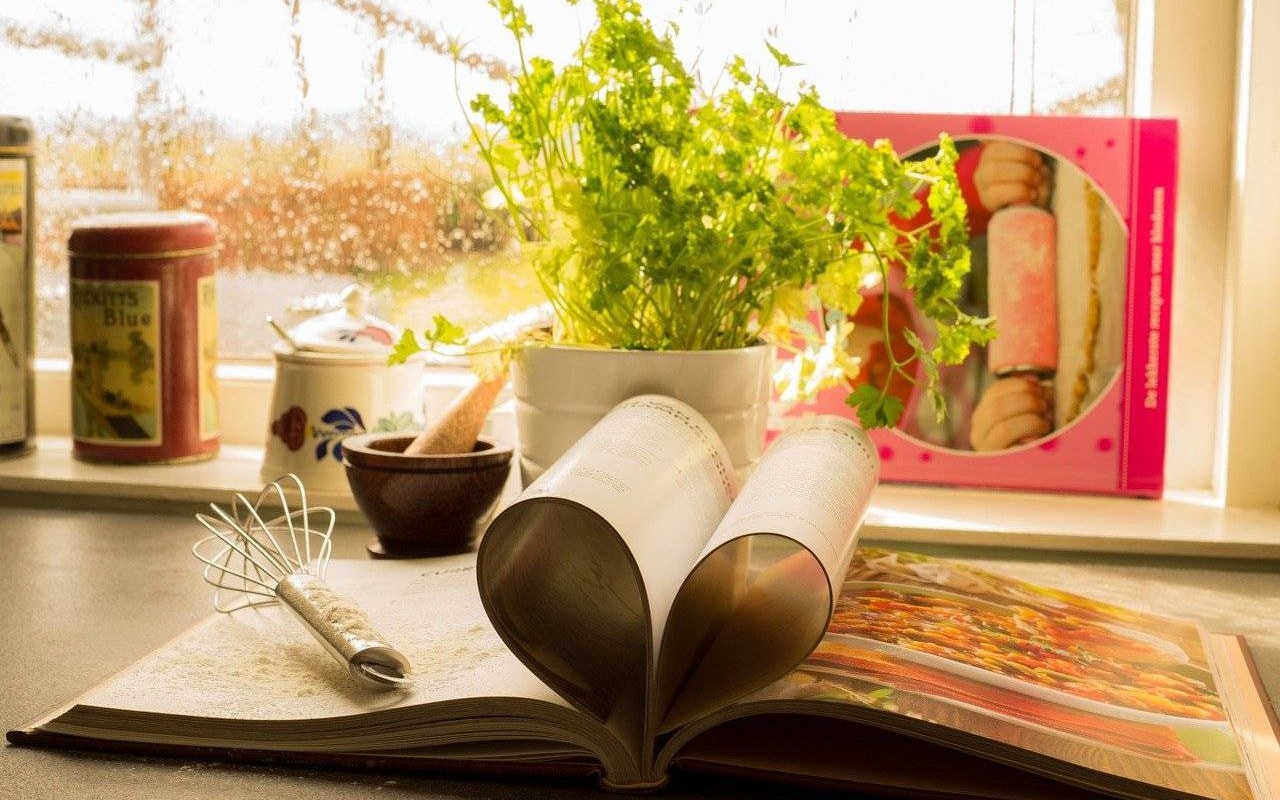 Oświęcimska Książka Kucharska z ProstePesto. Poślij przepis