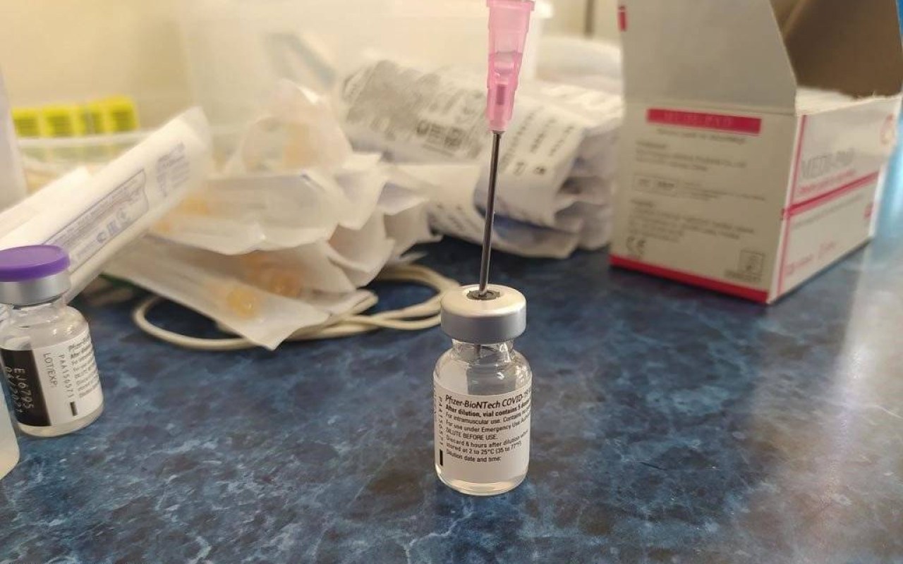 Szczepienia przeciw SARS-CoV-2 w oświęcimskim szpitalu – FOTO