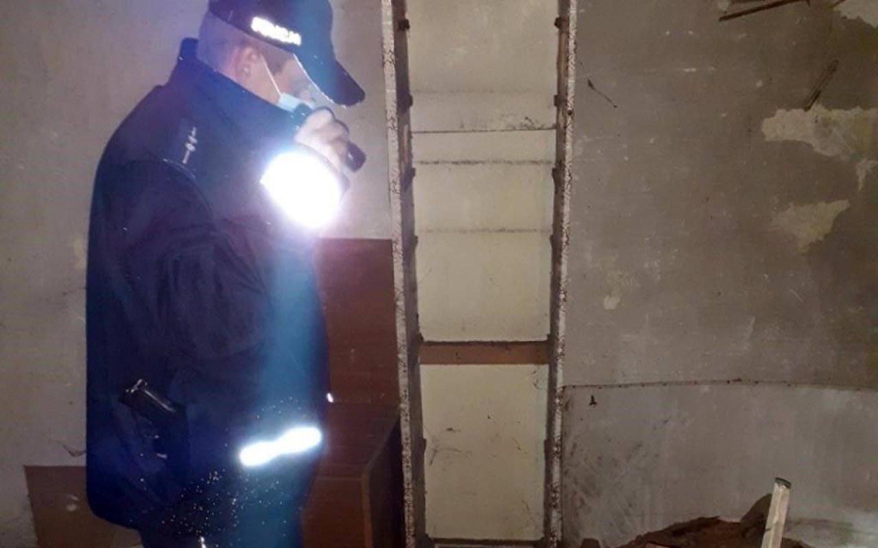 Dzielnicowi uratowali mężczyzn przed zamarznięciem