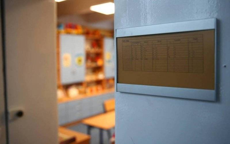 Niedzielski o powrocie do szkół starszych uczniów: nie wcześniej niż w marcu