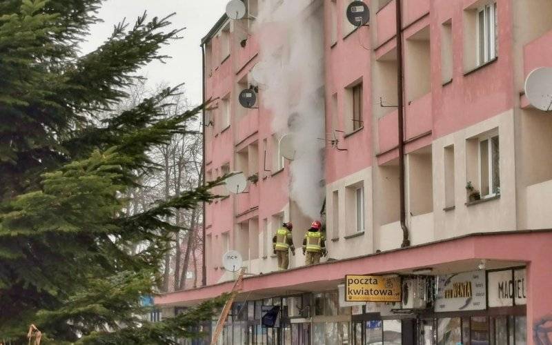 Płonie mieszkanie w Oświęcimiu – FOTO