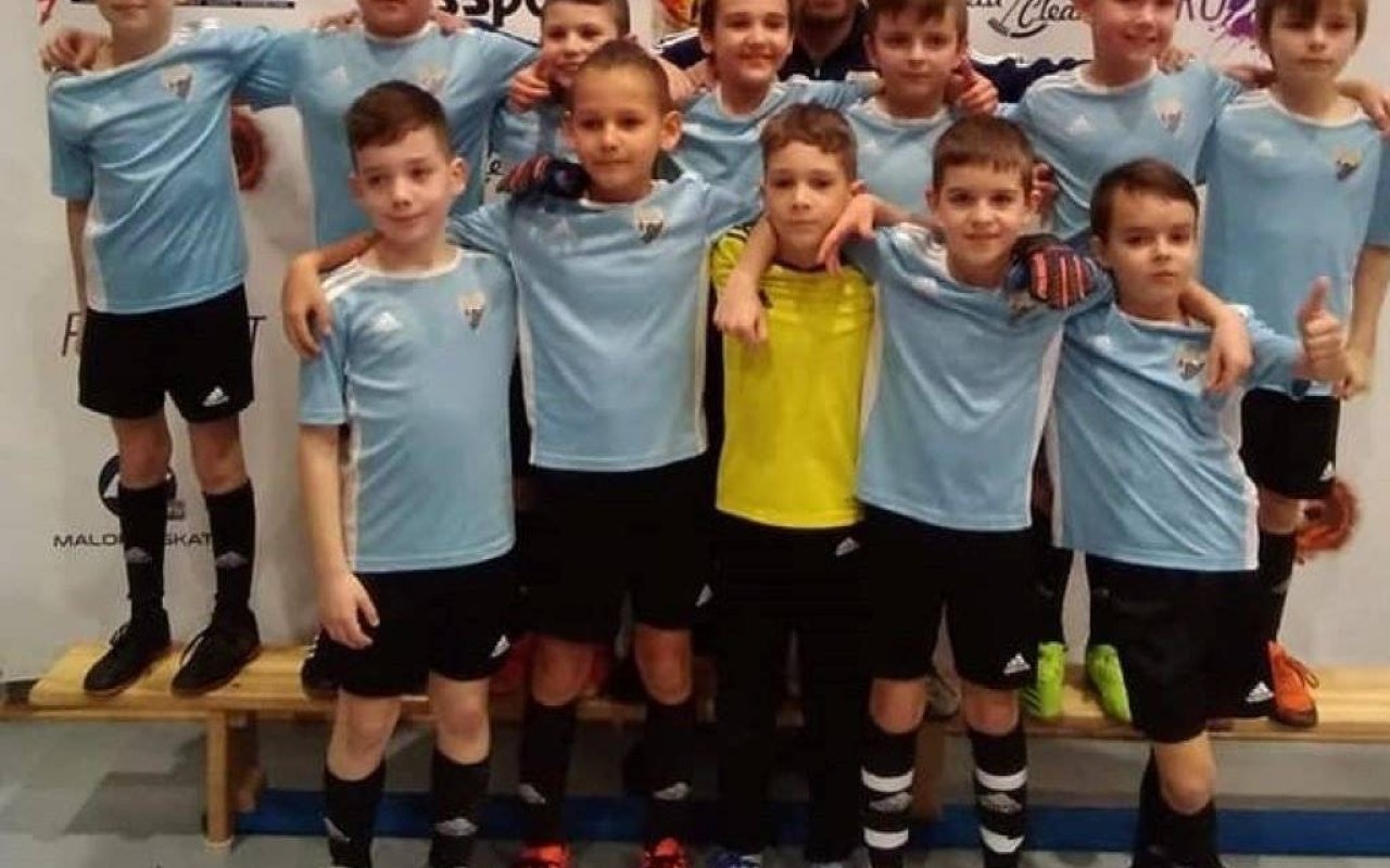 Żacy z grupy gold Unii wygrały Turniej Smoka. Wysokie miejsce FP Kęty/ Nowa Wieś – FOTO