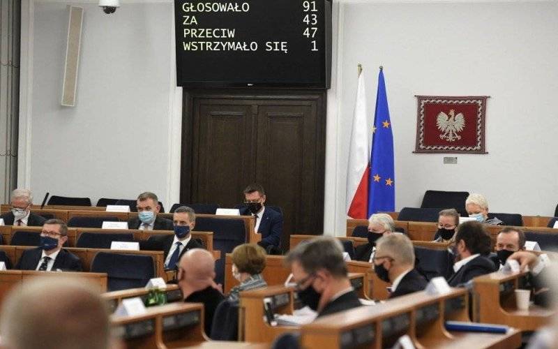 Senat przyjął uchwałę ws. obrony wolnych mediów