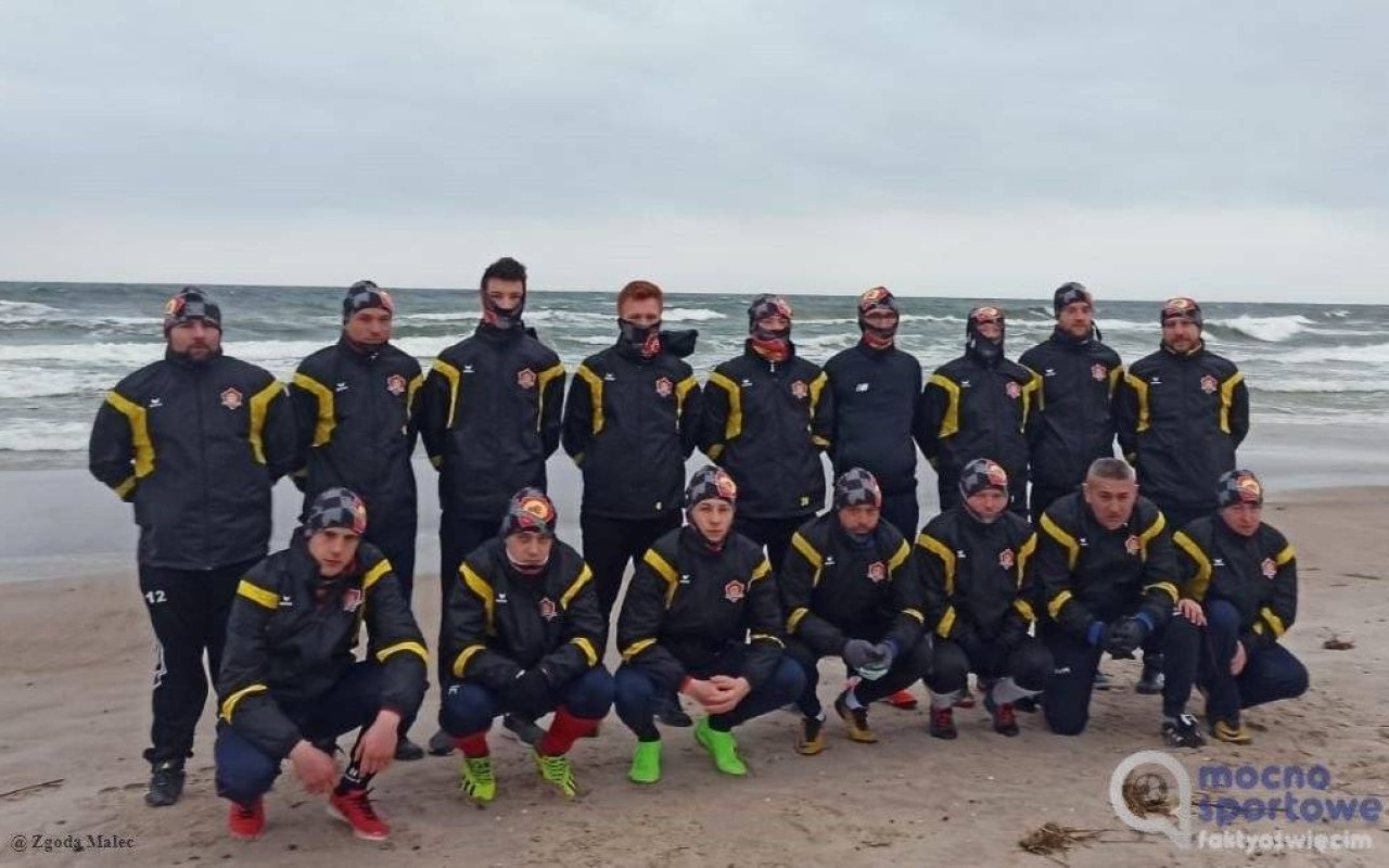 Seniorzy Zgody na obozie nad morzem – FOTO