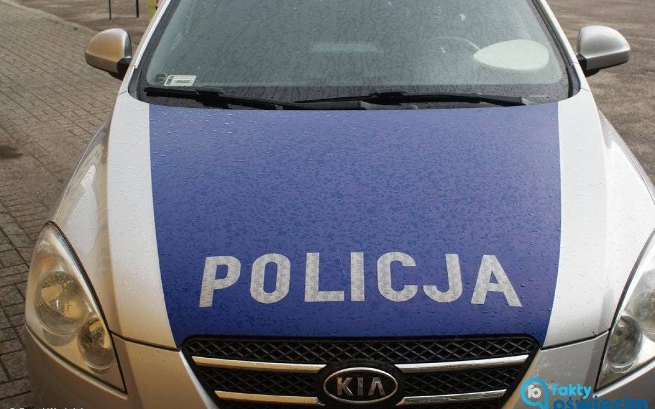 Metoda „na zbiórkę odzieży”. Kobiety okradły seniorkę