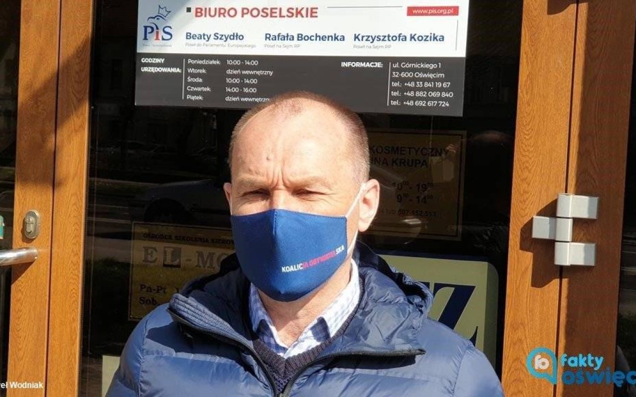 Szczepionkowa wpadka. Kompromitacja goni kompromitację – FILMY