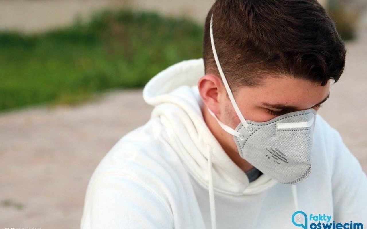 Śpiewająco złamał kwarantannę