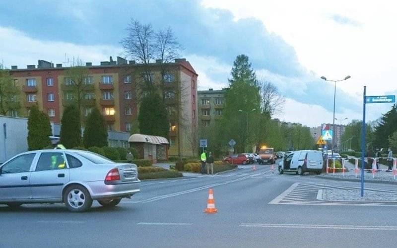 Znów zderzenie na niebezpiecznym skrzyżowaniu