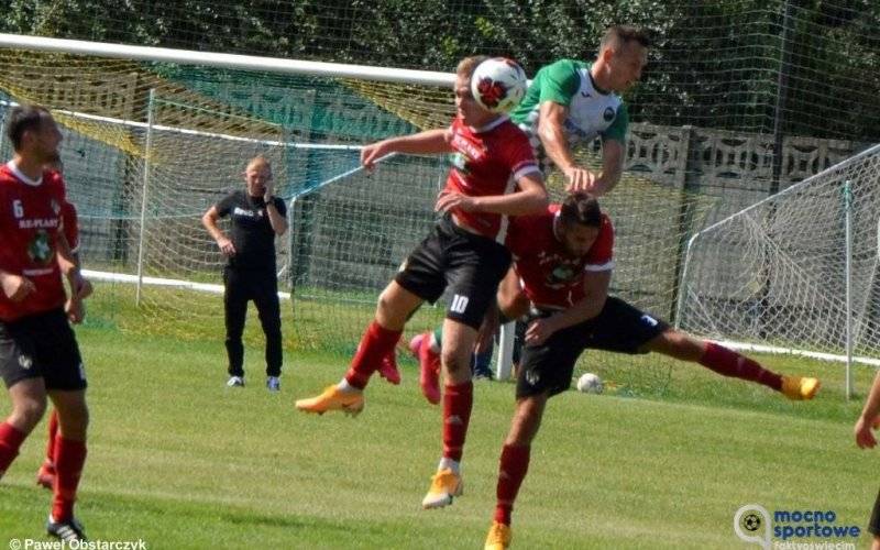 Walczący o utrzymanie LKS Rajsko przegrał ze Słomniczanką