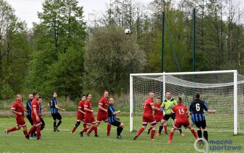 W Porębie Wielkiej bez bramek