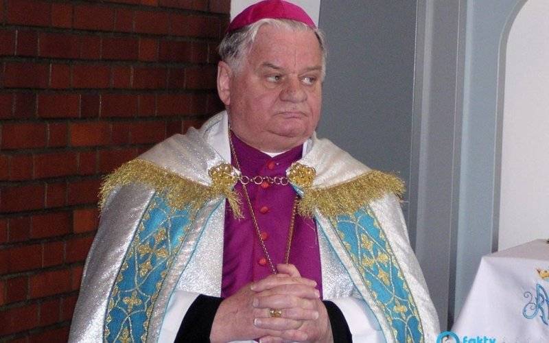 Biskup Tadeusz Rakoczy odsunięty od życia publicznego