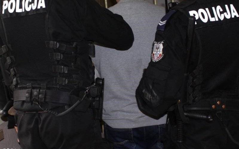 Pijany ojciec przewrócił wózek z dzieckiem