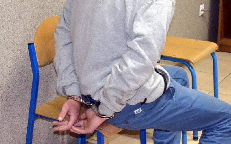 Pobili kompana i ukradli mu samochód. Trafili za kratki