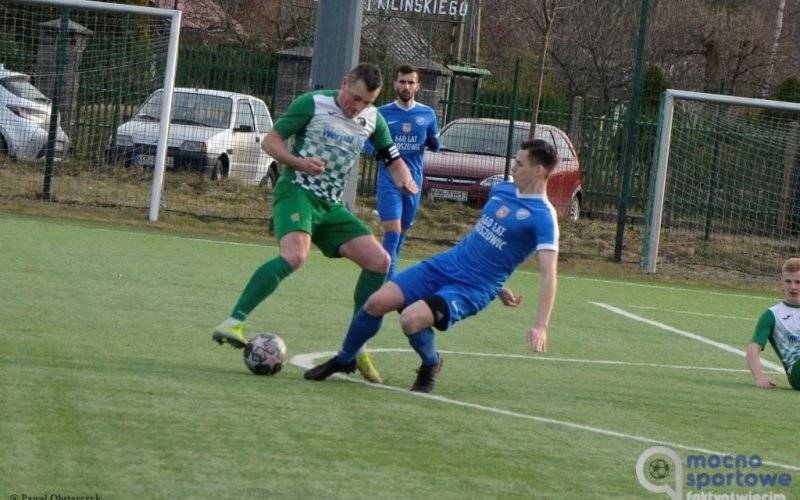 Pierwsza wygrana Proszowianki. Dramatyczna sytuacja LKS Rajsko