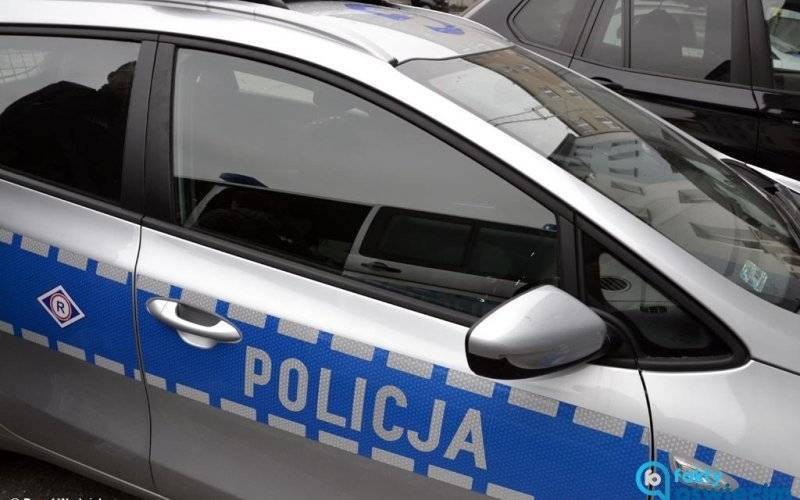 Zderzenie motocykla i samochodu. 35-latek w szpitalu