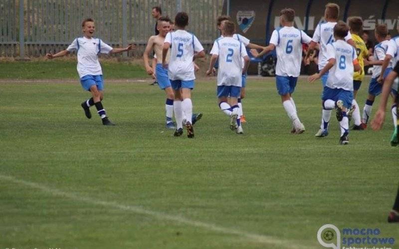 Młodziki Unii awansowali do ligi wojewódzkiej – FOTO