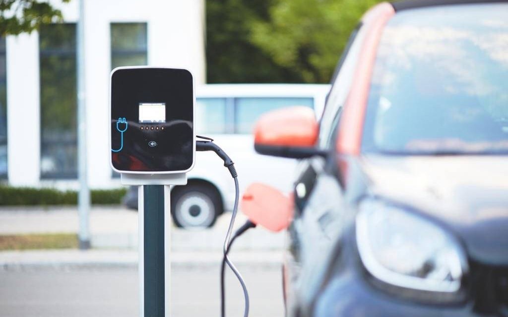Wynajmij „elektryka” na testy