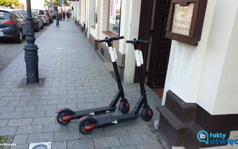 Ograniczą problem porzucanych hulajnóg