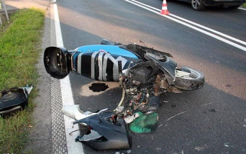 Wjechała skuterem w busa – FOTO