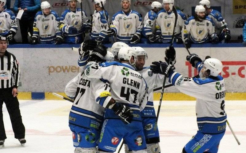 Ruszyła sprzedaż biletów na turniej hokejowy