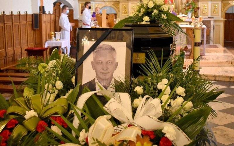 Marcin Niedziela spoczął na kęckiej nekropolii – FOTO