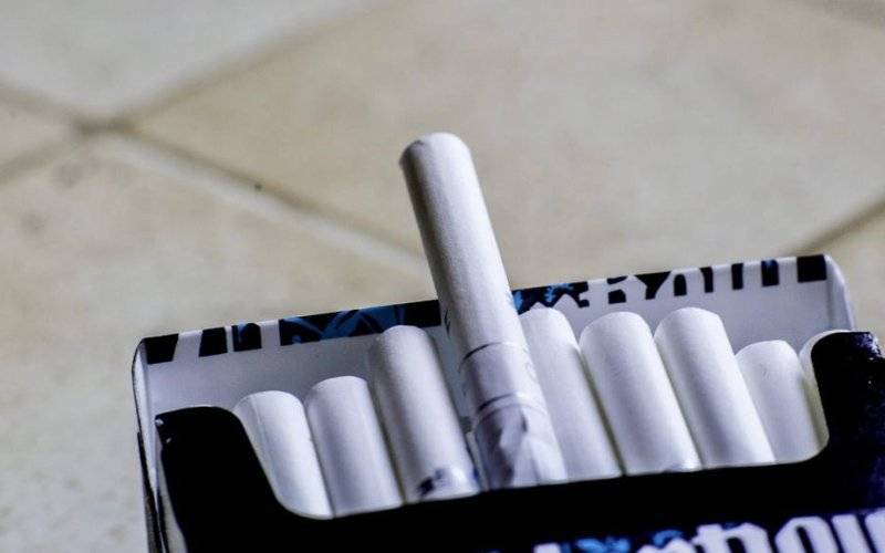 Naczelna Rada Lekarska apeluje: podnieść ceny najtańszych, tradycyjnych papierosów