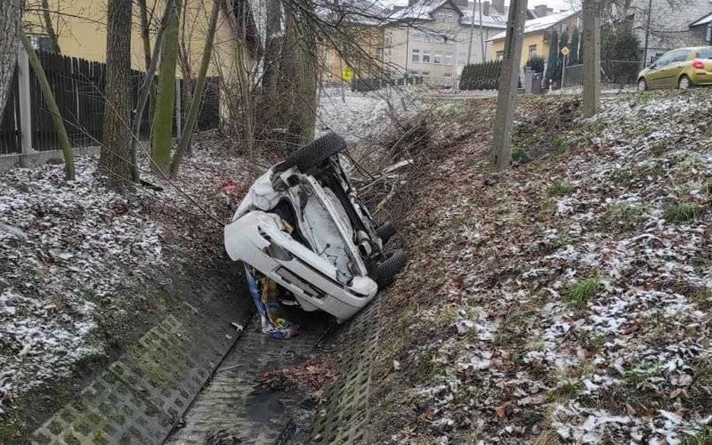 Dwa poranne dachowania w Polance Wielkiej – FOTO