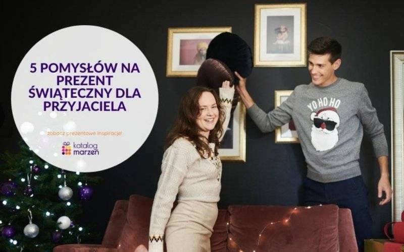 5 pomysłów na prezenty dla przyjaciela na Boże Narodzenie, w te święta podaruj uśmiech