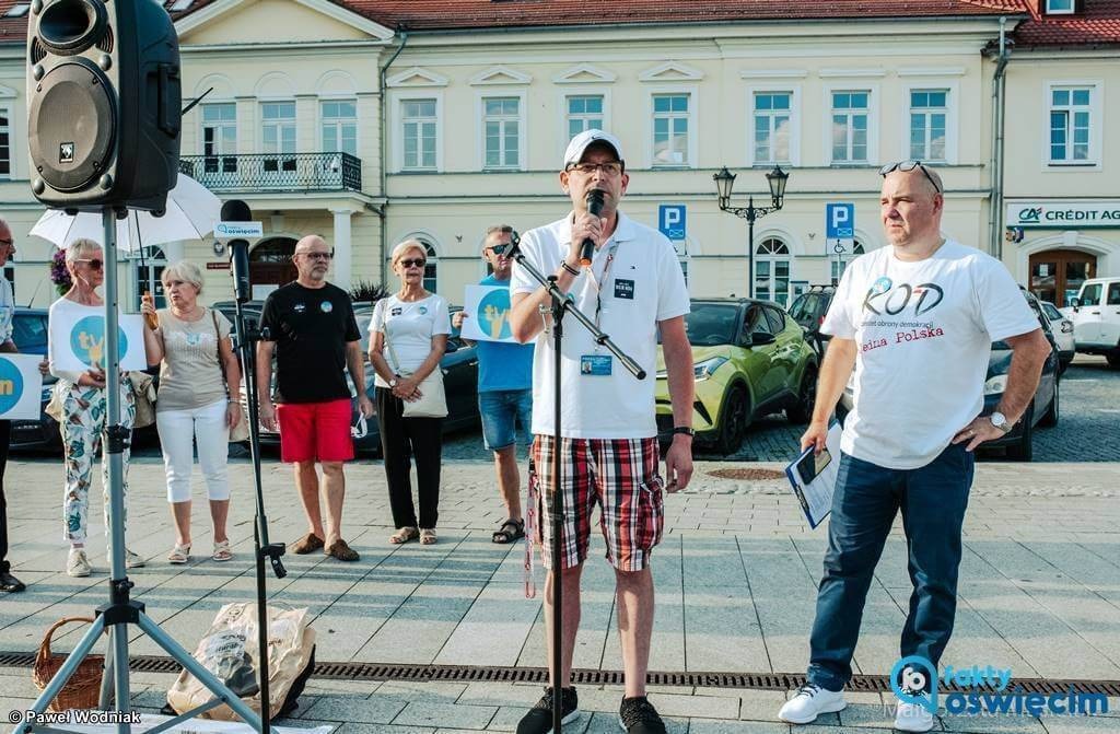 Manifestacje przeciwko lex TVN w Oświęcimiu i Kętach