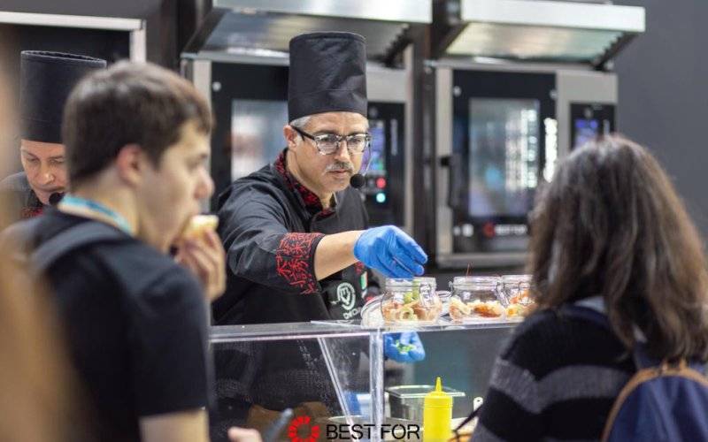 Piec konwekcyjny i konwekcyjno parowy – niezbędne w gastronomii