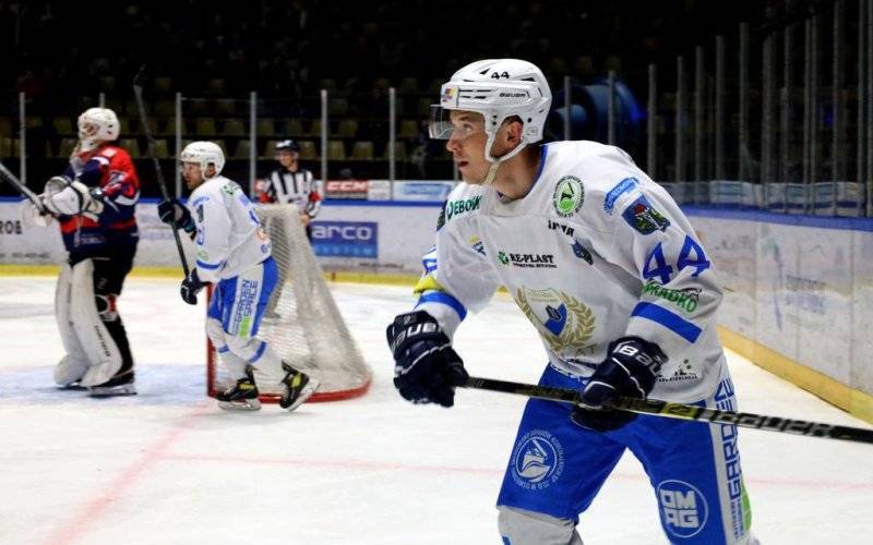 Biało-niebiescy pokonali Zagłębie 7:3