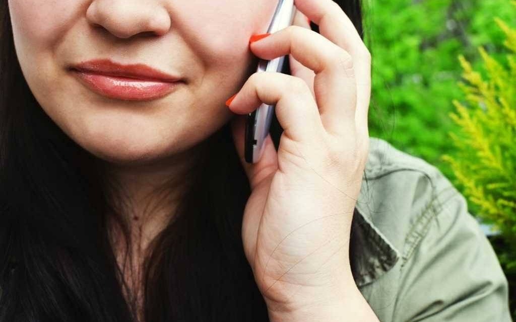 Kobieta płakała do słuchawki. Seniorka nie dała się oszukać