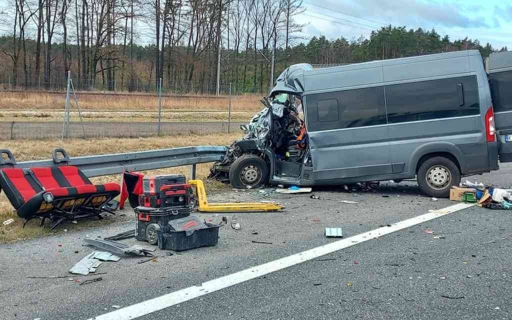 Ofiary wypadku na A4 to pracownicy firmy z powiatu oświęcimskiego – FOTO