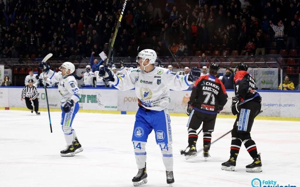 Re-Plast Unia prowadzi 2:0 – FOTO