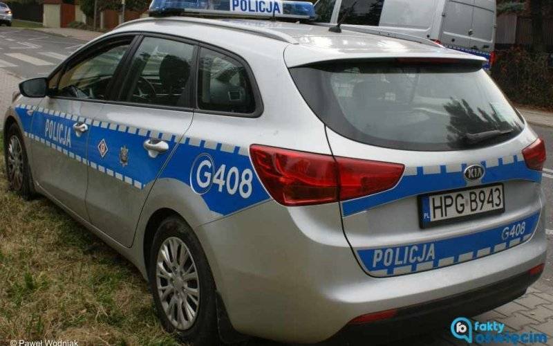 Mundurowi z drogówki pilotowali samochód z rannym dzieckiem