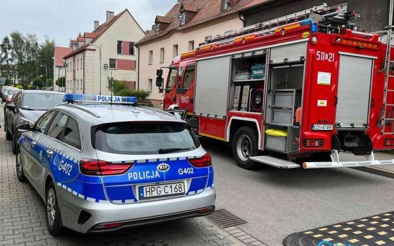 Nie otwierała drzwi. Policjant wszedł przez okno – FILMY, FOTO