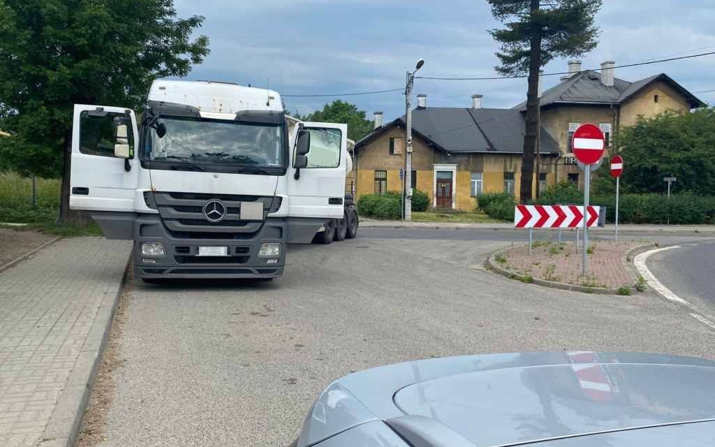 Prowadził ciężarówkę po pijanemu