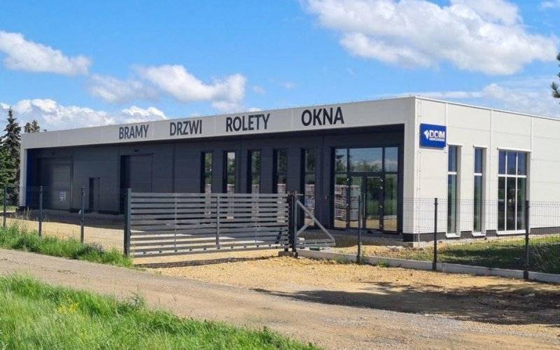 Nowy, przestronny salon sprzedaży firmy Dom-Kompleksowo – serdecznie zapraszamy