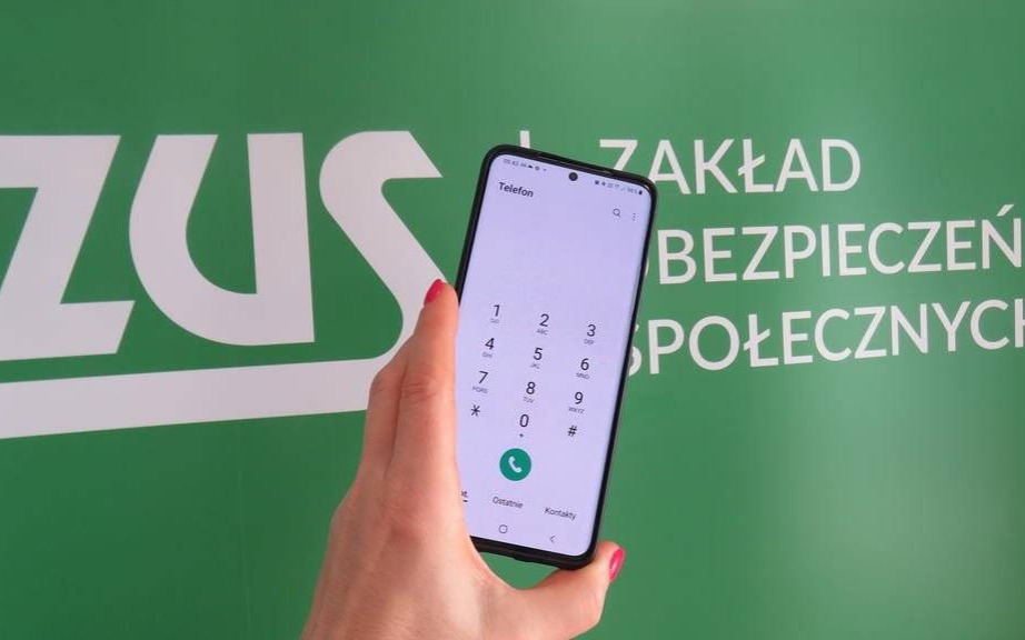 Dyżury telefoniczne ZUS dla małopolskich nauczycieli
