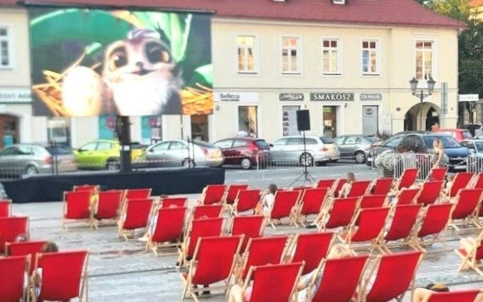 Letnie kino plenerowe ponownie na rynku