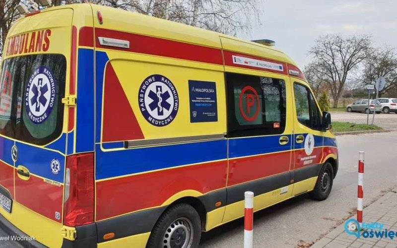 Zasłabła za kierownicą samochodu. Pomoc nadeszła bardzo szybko
